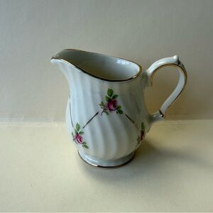 Vintage Sadler Off-white Porcelain with Rosebud Pink Roses and Gold Trim Creamer
